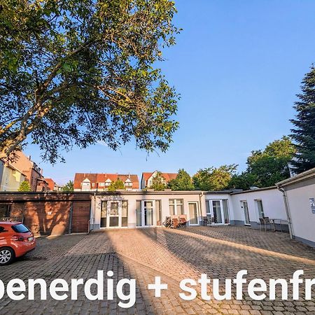 Fewo Urban Gotha-Apartment Friedenstein- Am Schlosspark- Parken An Der Der Tuer- Barrierefrei, 900 Meter Zum Bahnhof - Wallbox Exterior photo